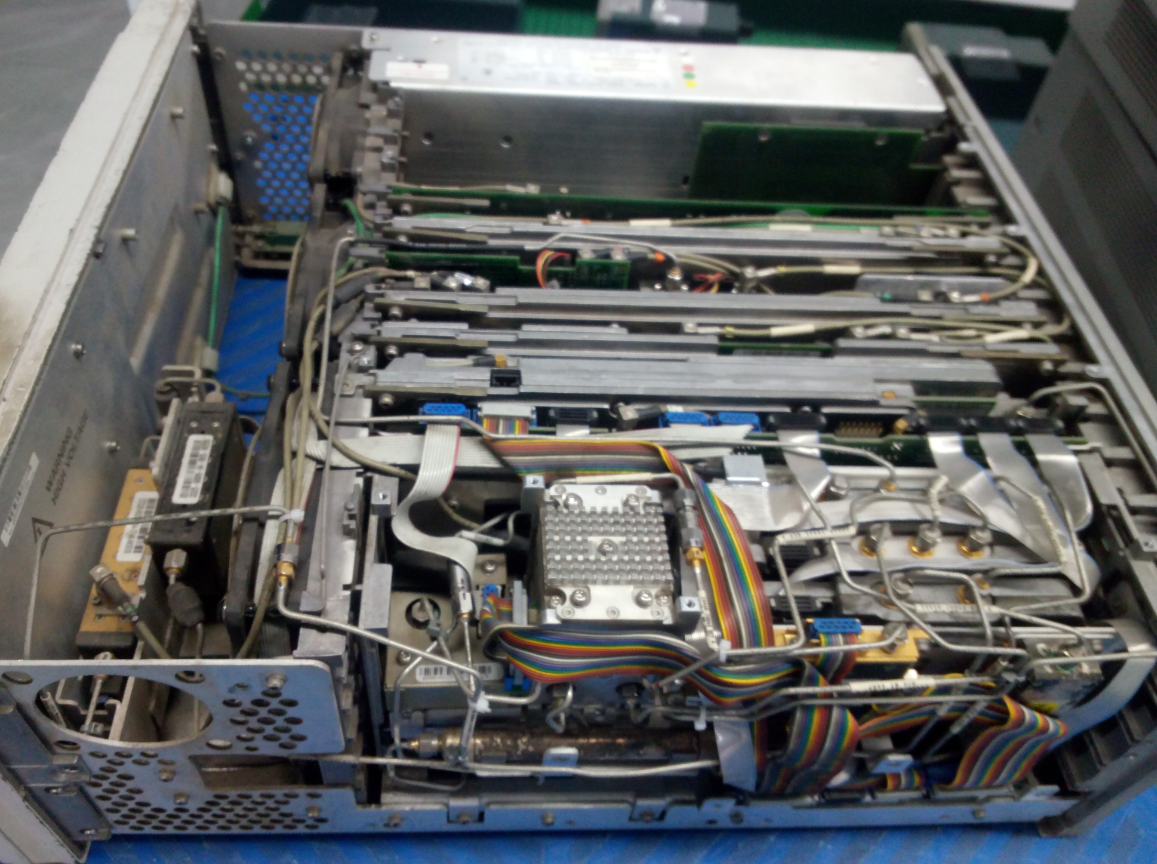 Agilent E4440A スペクトラムアナライザ 修理