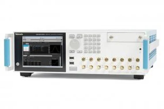 中古 Tektronix AWG5200 任意波形発生器