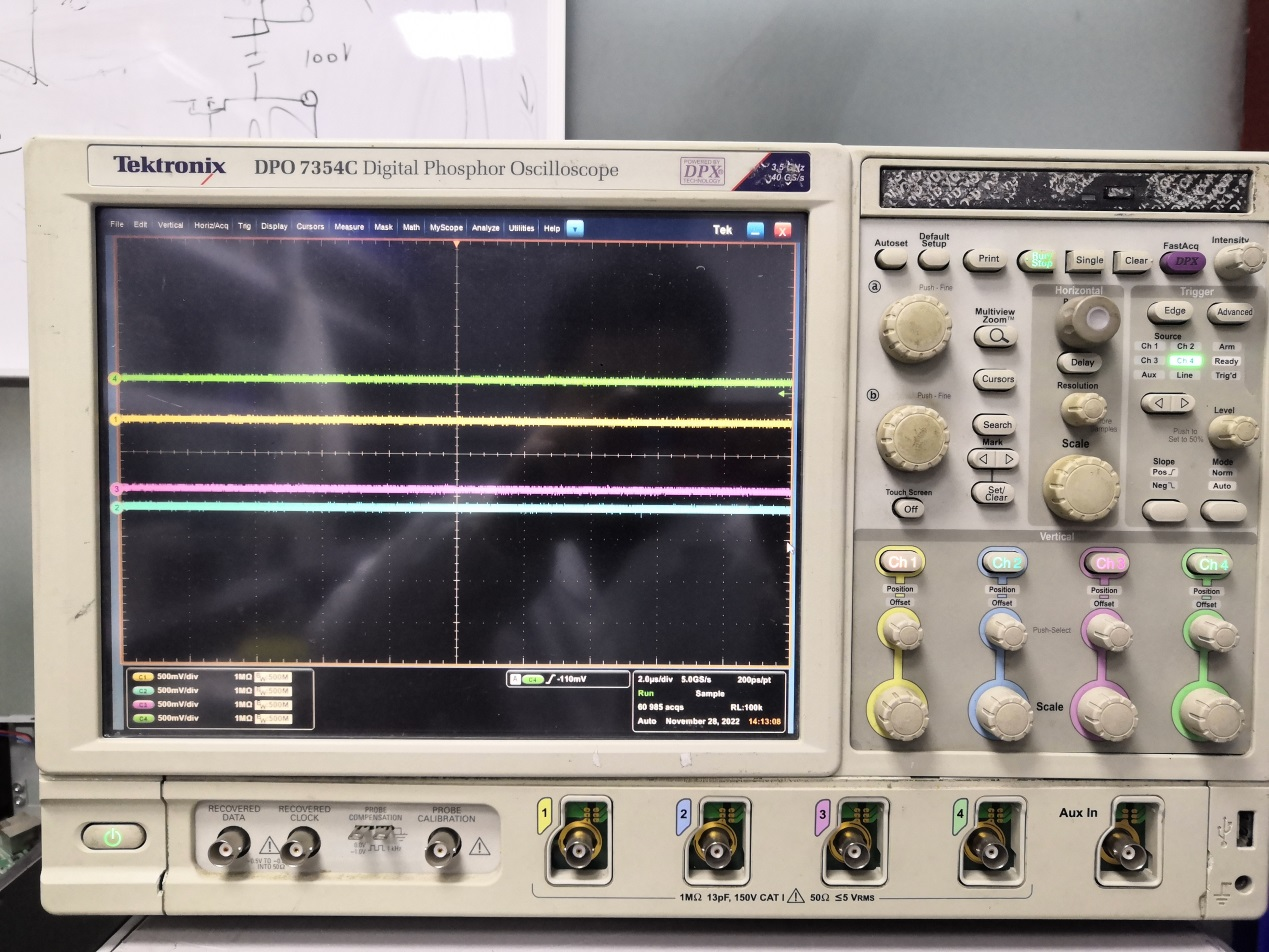 Tektronix オシロスコープ修理