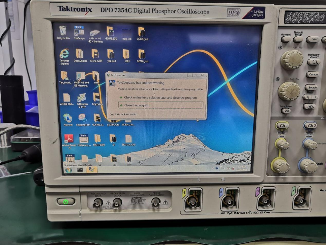 Tektronix オシロスコープ修理
